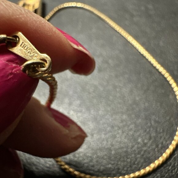 Avon Virgo Zodiac Necklace Goldtone 70’s - Picture 4 of 4